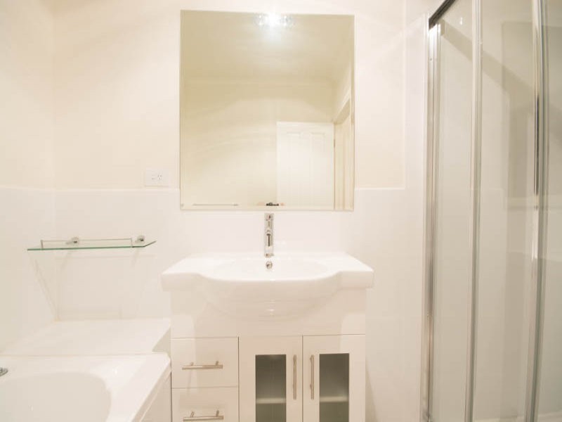2/8 Nelson Court, Avondale Heights VIC 3034