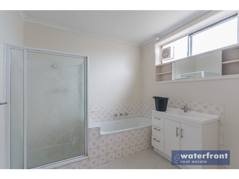 1/4 Browning Avenue, Clayton South VIC 3169