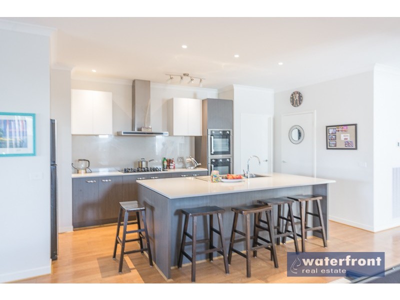 16 Larnook  Crescent, Truganina VIC 3029