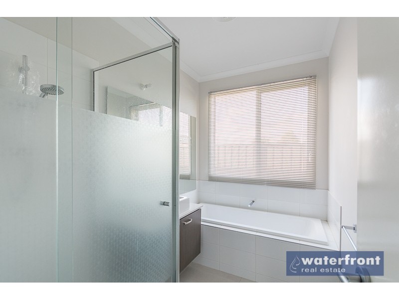 16 Larnook  Crescent, Truganina VIC 3029