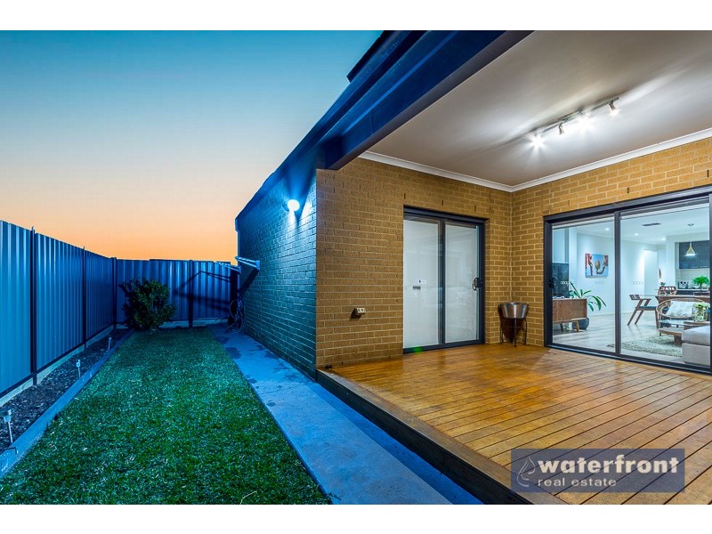 18 Barnsley Street, Truganina VIC 3029