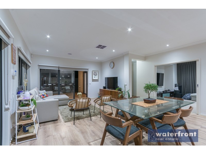 18 Barnsley Street, Truganina VIC 3029