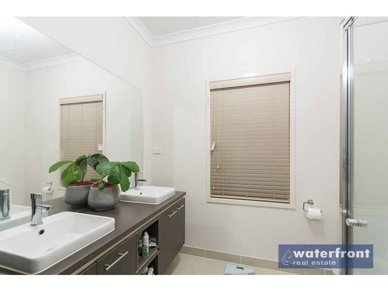 18 Barnsley Street, Truganina VIC 3029