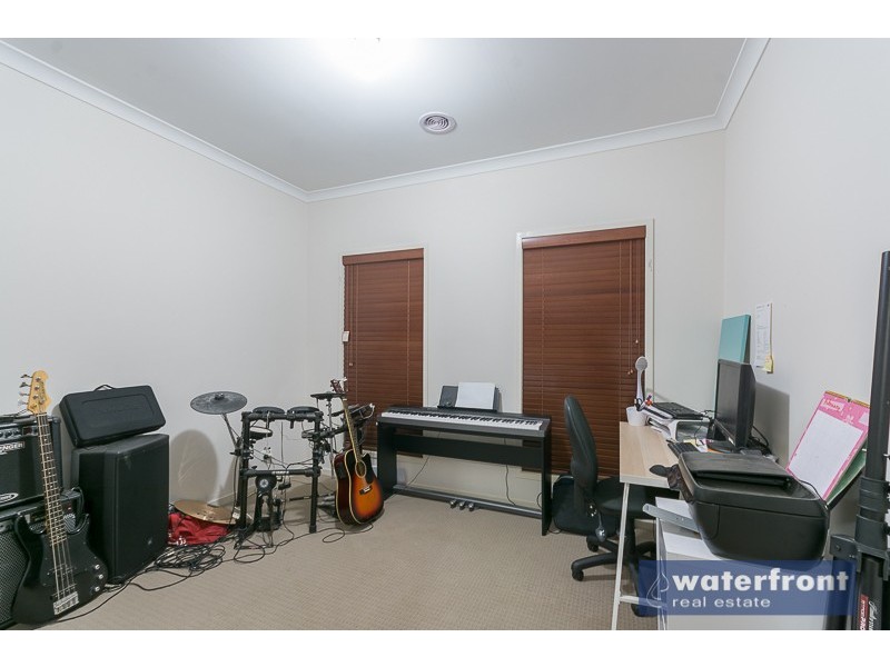18 Barnsley Street, Truganina VIC 3029