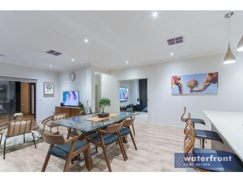 18 Barnsley Street, Truganina VIC 3029