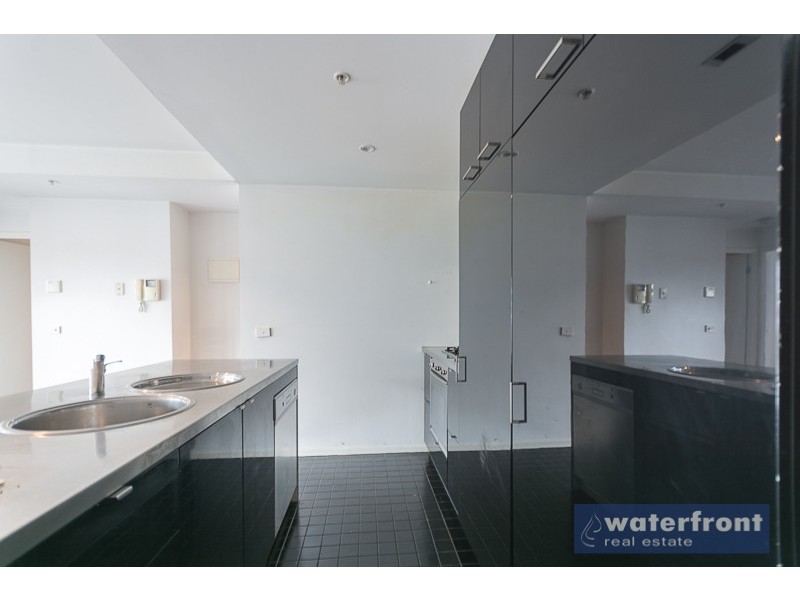 804/18 Waterview Walk, Docklands VIC 3008