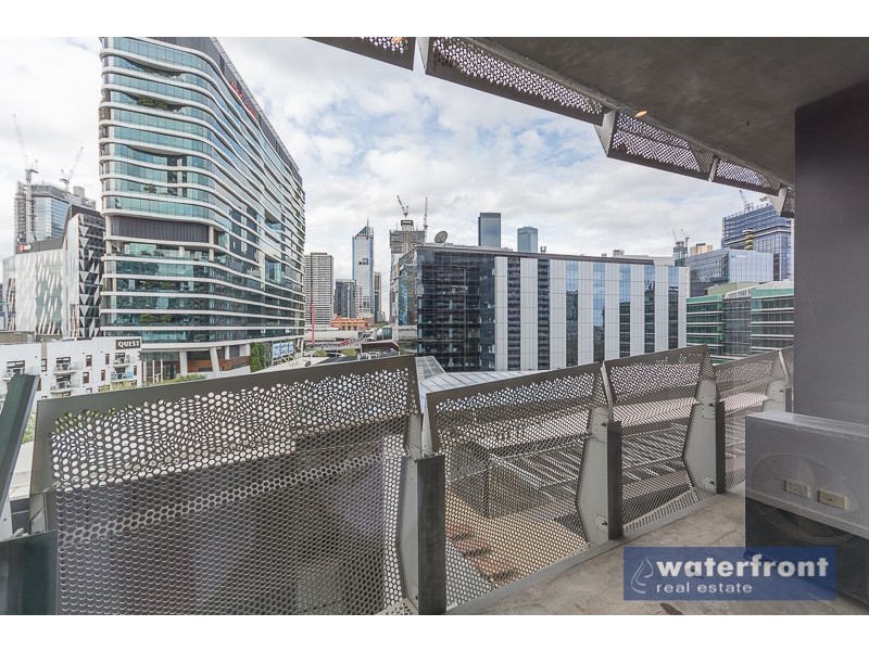 804/18 Waterview Walk, Docklands VIC 3008