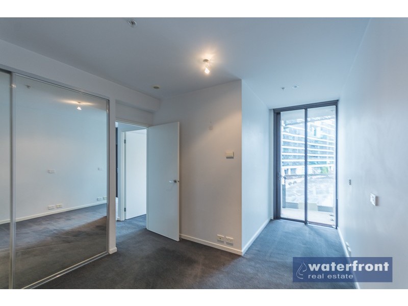 804/18 Waterview Walk, Docklands VIC 3008