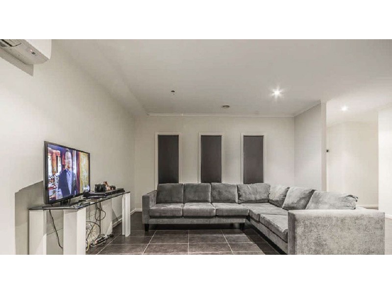 2/39 Wood Street, Avondale Heights VIC 3034