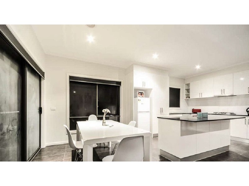 2/39 Wood Street, Avondale Heights VIC 3034