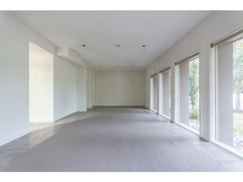 18 Cremorne Street, Sanctuary Lakes VIC 3030