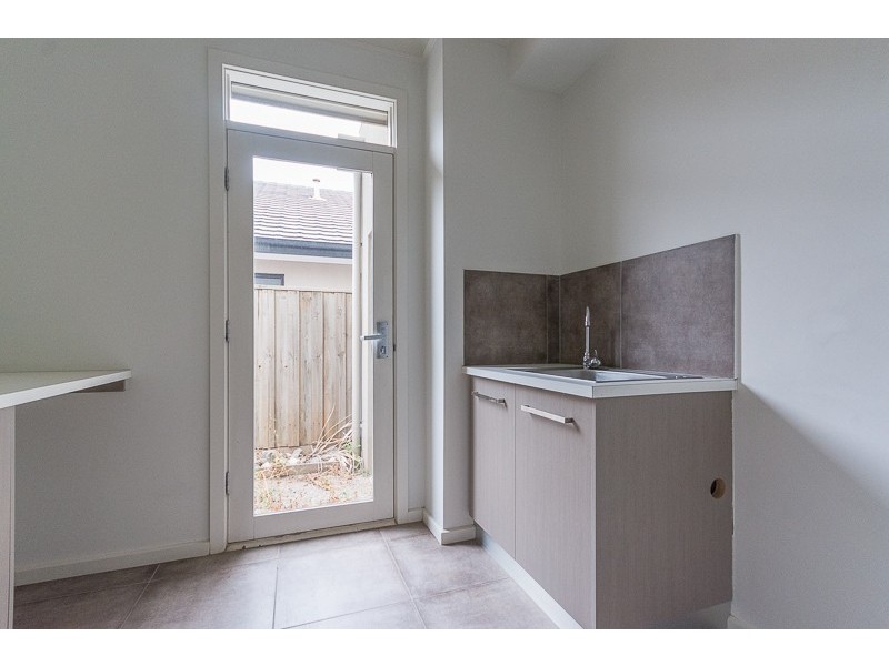 18 Cremorne Street, Sanctuary Lakes VIC 3030