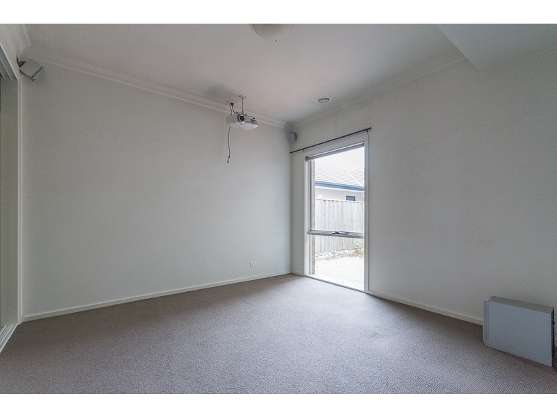 18 Cremorne Street, Sanctuary Lakes VIC 3030