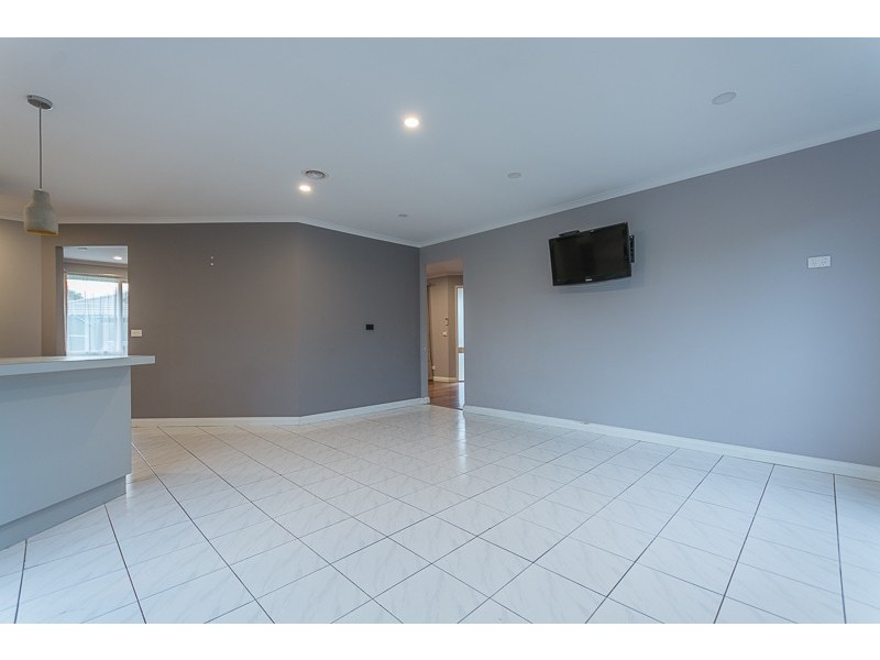 7 Ketwick Court, Sydenham VIC 3037