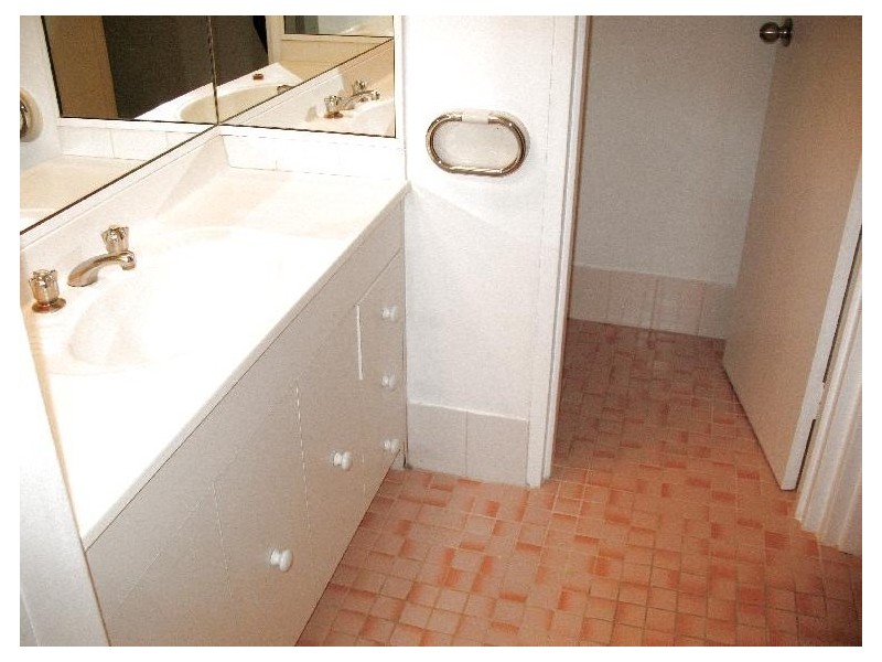 2/40 Churchill Avenue, Strathfield NSW 2135