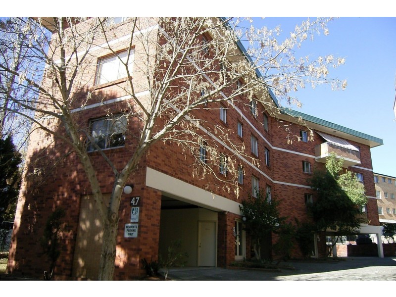 MEADOW CRES, Meadowbank NSW 2114