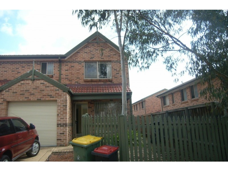 2/21 Ron Scott Circuit, Greenacre NSW 2190
