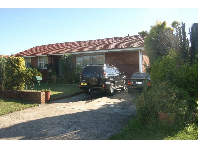 8 Suva Crescent, Greenacre NSW 2190