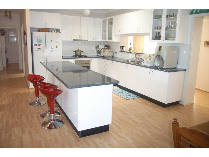 8 Suva Crescent, Greenacre NSW 2190