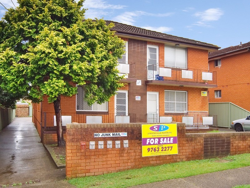 37 Mckern Street, Campsie NSW 2194
