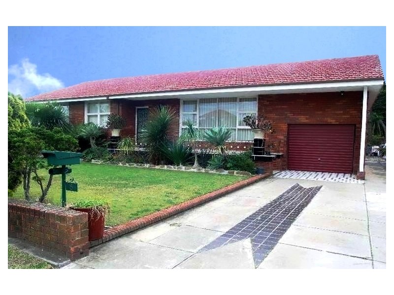 8 Suva Crescent, Greenacre NSW 2190