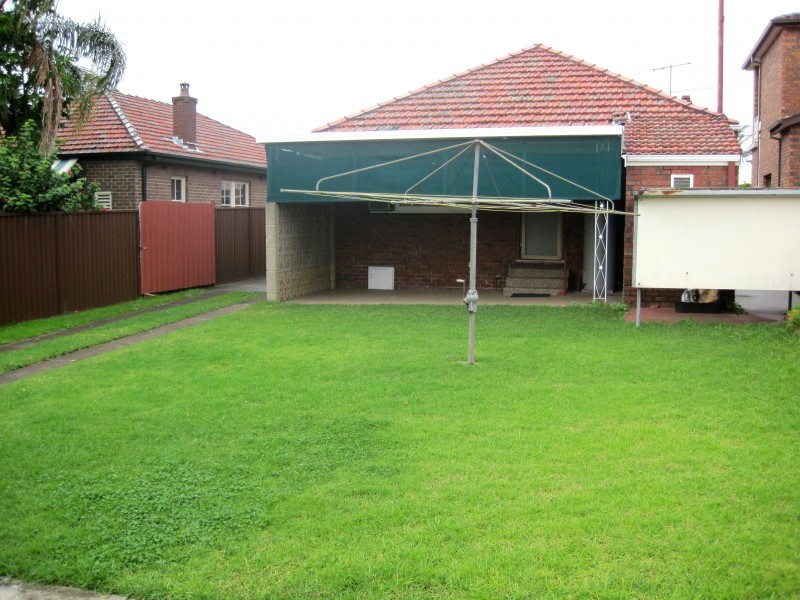 53 BAYVIEW ROAD, Canada Bay NSW 2046