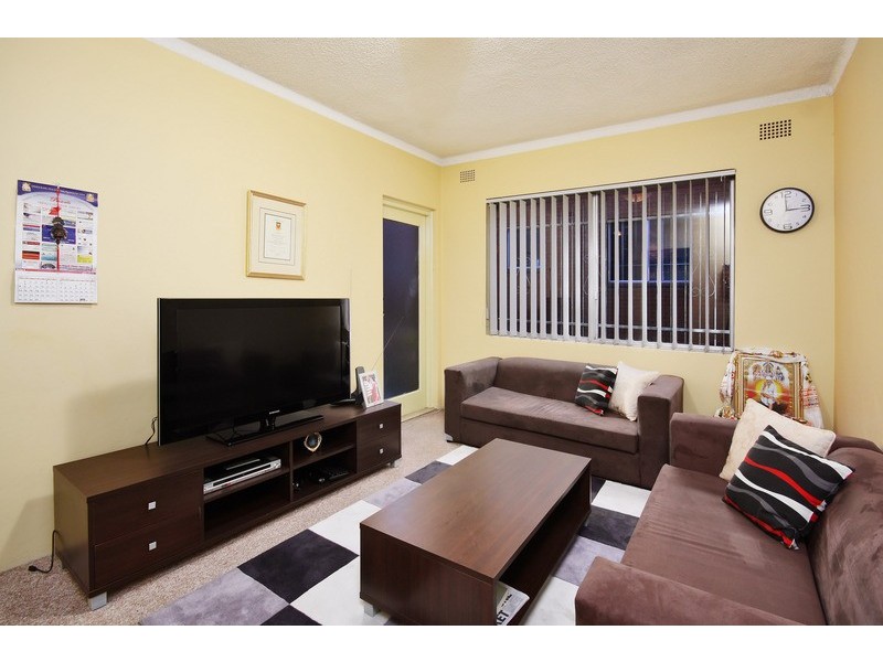 33 Henley Road, Homebush West NSW 2140