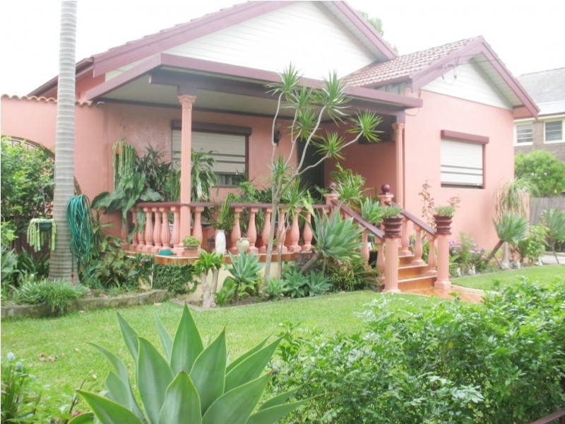 8 Thornleigh Avenue, Concord NSW 2137