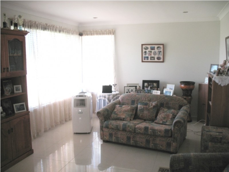 91 Oak Drive, Georges Hall NSW 2198