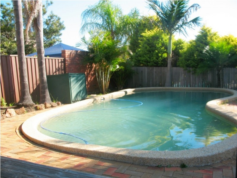 91 Oak Drive, Georges Hall NSW 2198