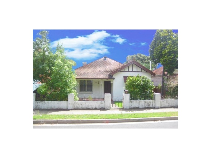 42 Loftus Crescent, Homebush NSW 2140