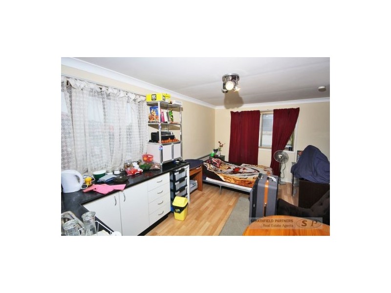 70 Northumberland Road, Auburn NSW 2144