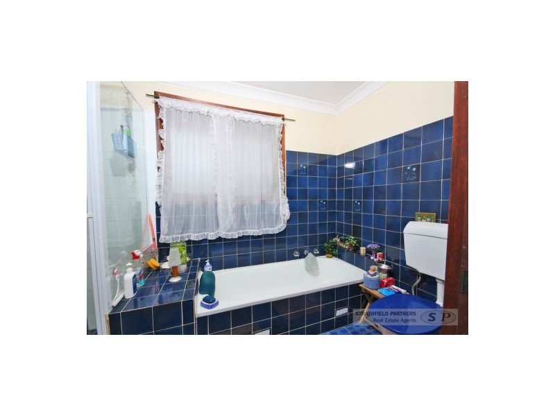 70 Northumberland St, Auburn NSW 2144