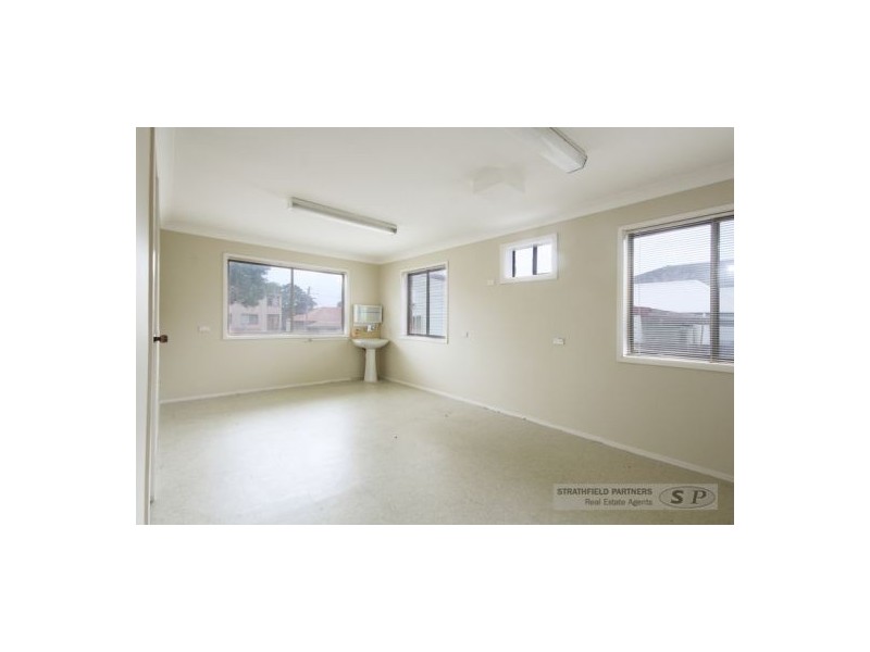 70 Northumberland St, Auburn NSW 2144