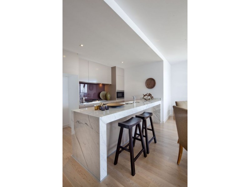 15 Honeysuckle Drv, Newcastle NSW 2300