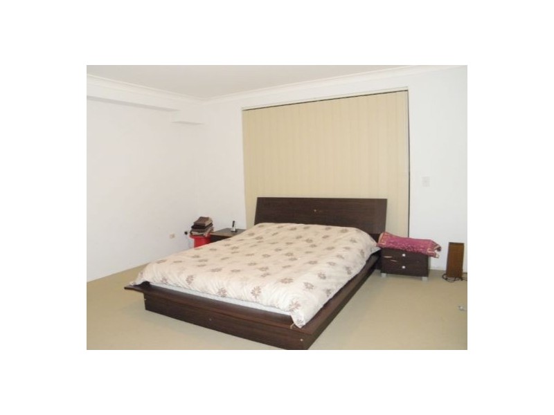 21/2-8 Kitchener Avenue, Regents Park NSW 2143