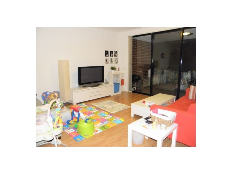 22/2-8 Kitchener Avenue, Regents Park NSW 2143