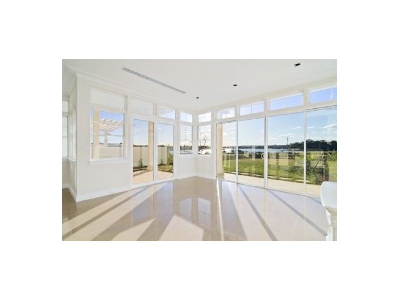 105 Peninsula Drive, Breakfast Point NSW 2137