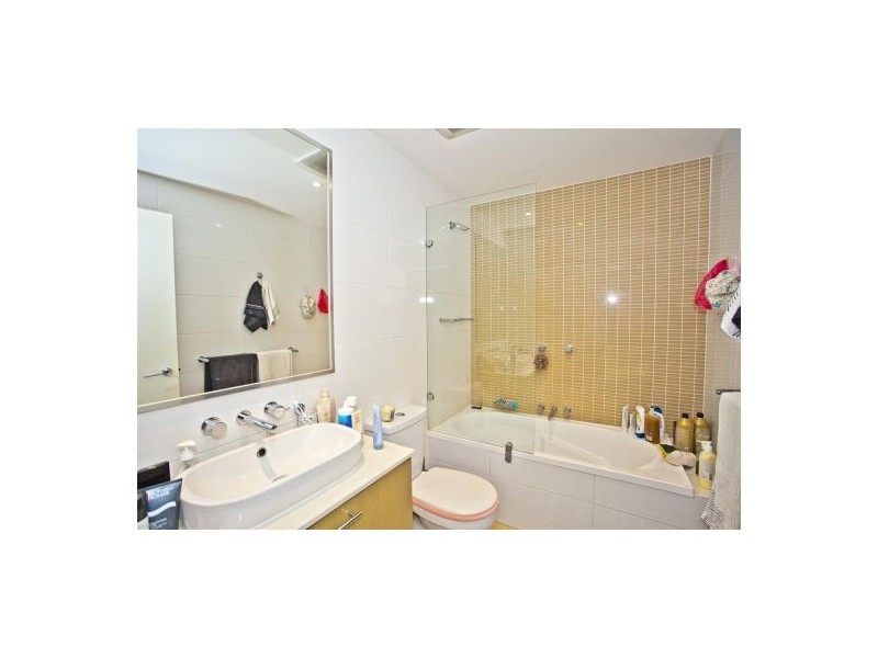 208/88 Rider Boulevarde, Rhodes NSW 2138