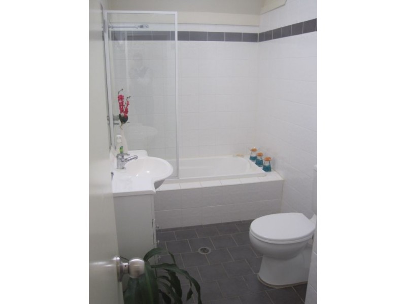 8/4 Burlington Road, Homebush NSW 2140