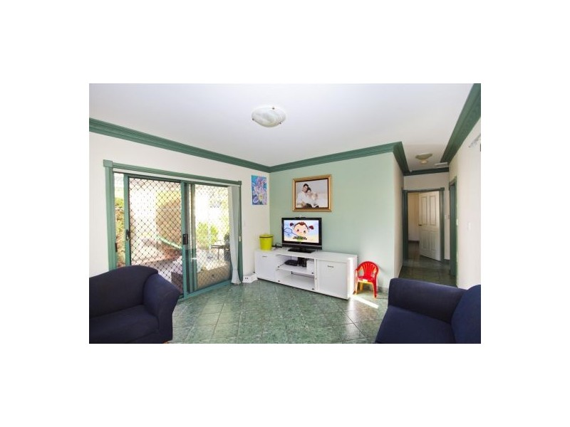 3/80 Boronia Rd, Greenacre NSW 2190