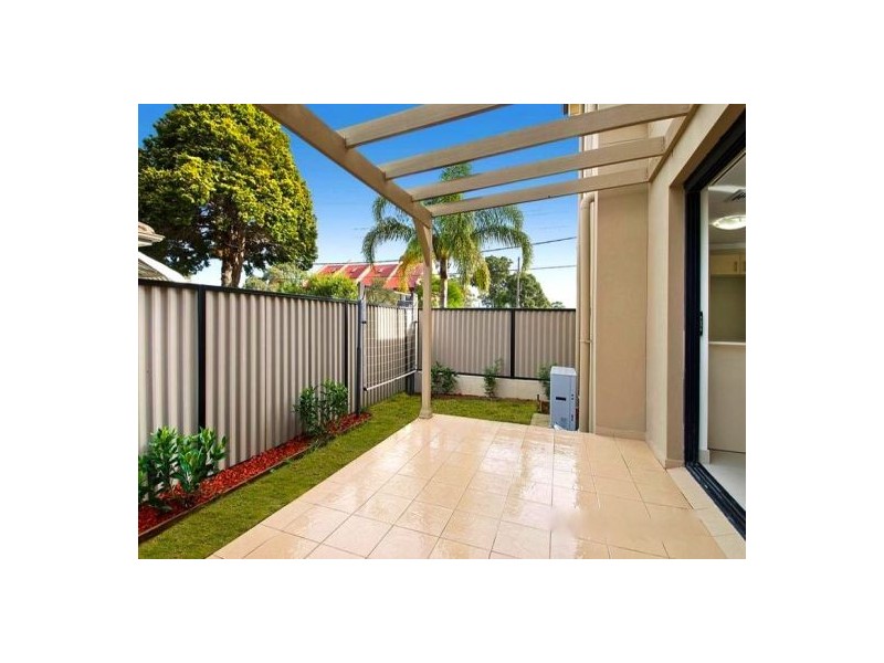 4/10-12 Adderton Rd, Telopea NSW 2117