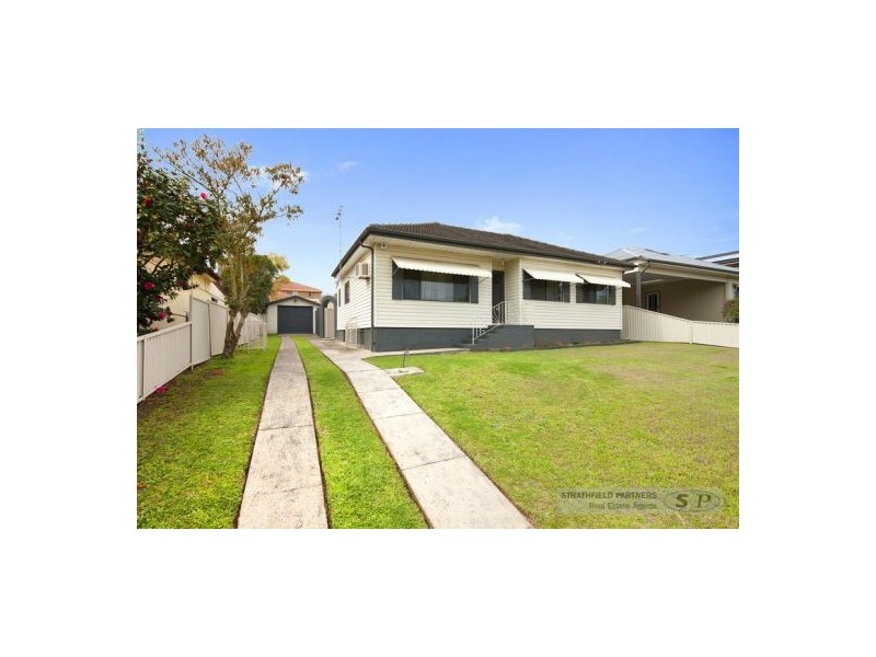 13 Preston Road, Old Toongabbie NSW 2146