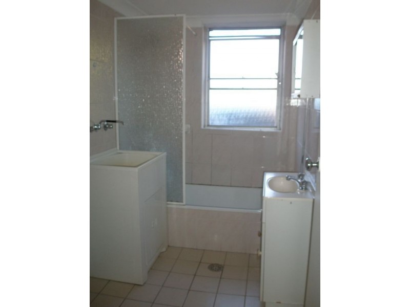 1/20 Marlene Cres,, Greenacre NSW 2190