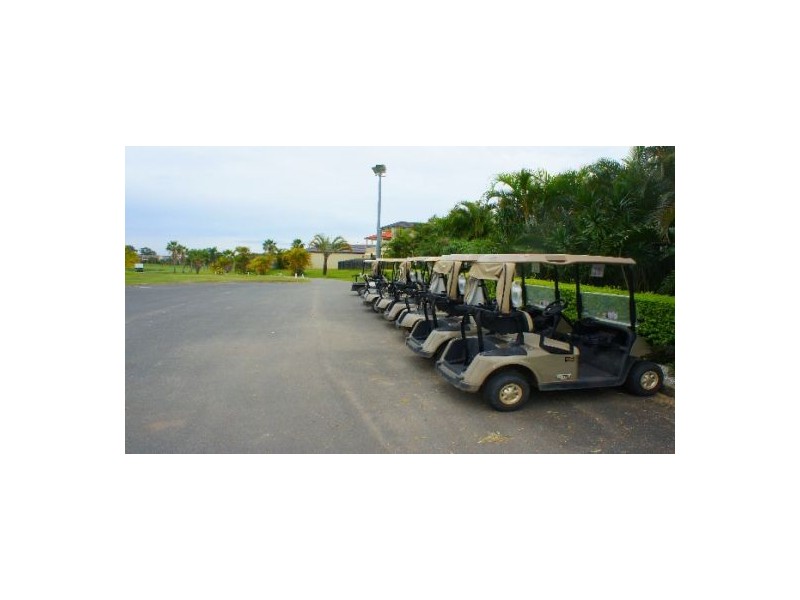 34 Gleneagles Drv, Brisbane QLD 4000