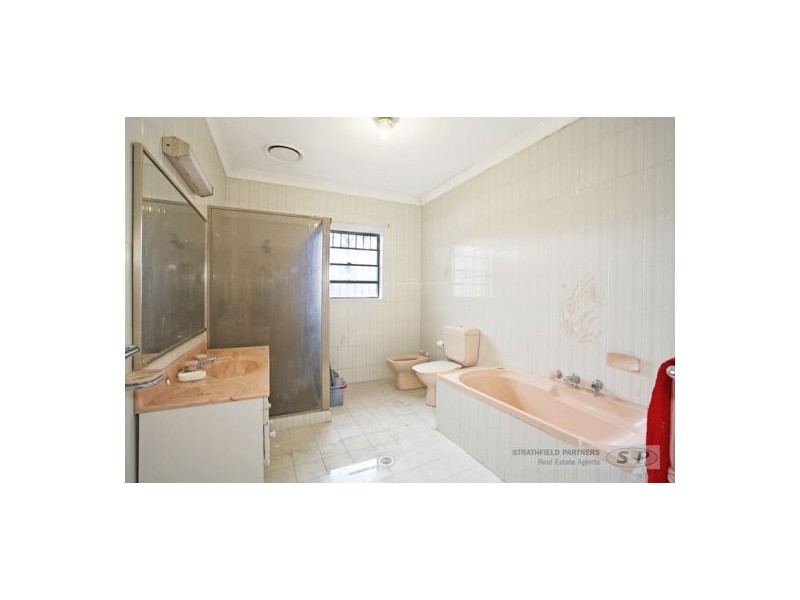 13 Gladstone Street, Burwood NSW 2134