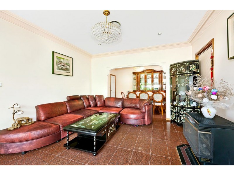 9  Jean Street, Greenacre NSW 2190