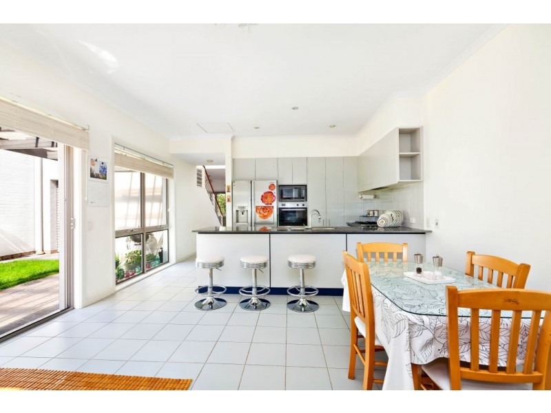 18 Beaurepaire Ave, Newington NSW 2127