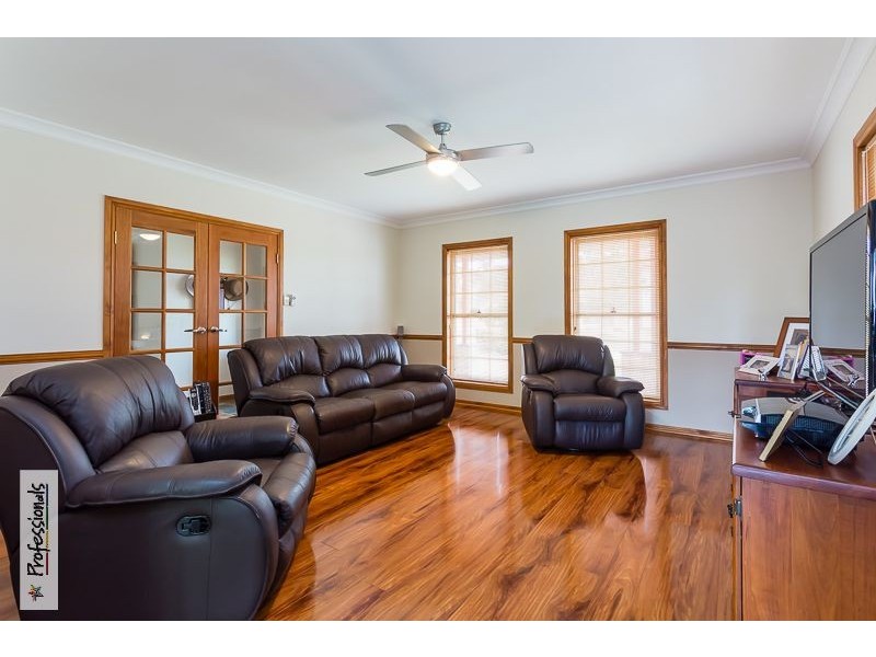 18 Queensbury Court, Wellington Point QLD 4160