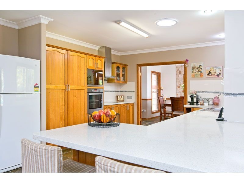 18 Queensbury Court, Wellington Point QLD 4160